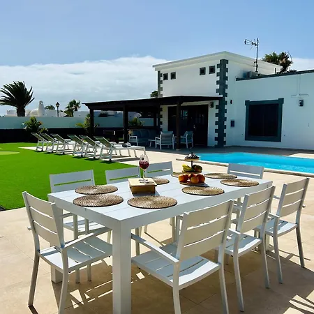 Ocean Lanzarote * بلايا بلانكا